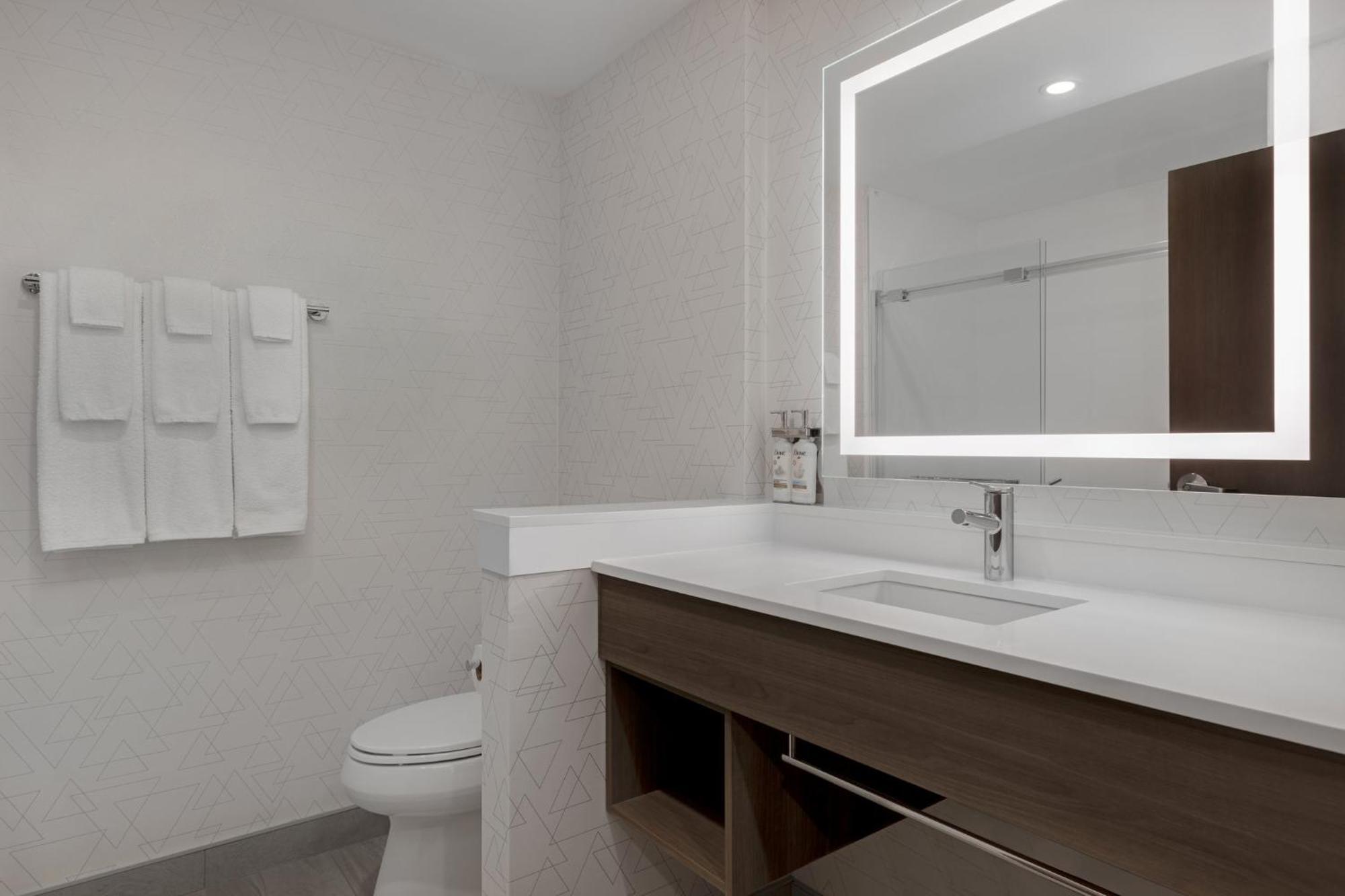 Holiday Inn Express & Suites St Thomas เซนต์ธอมัส ภายนอก รูปภาพ