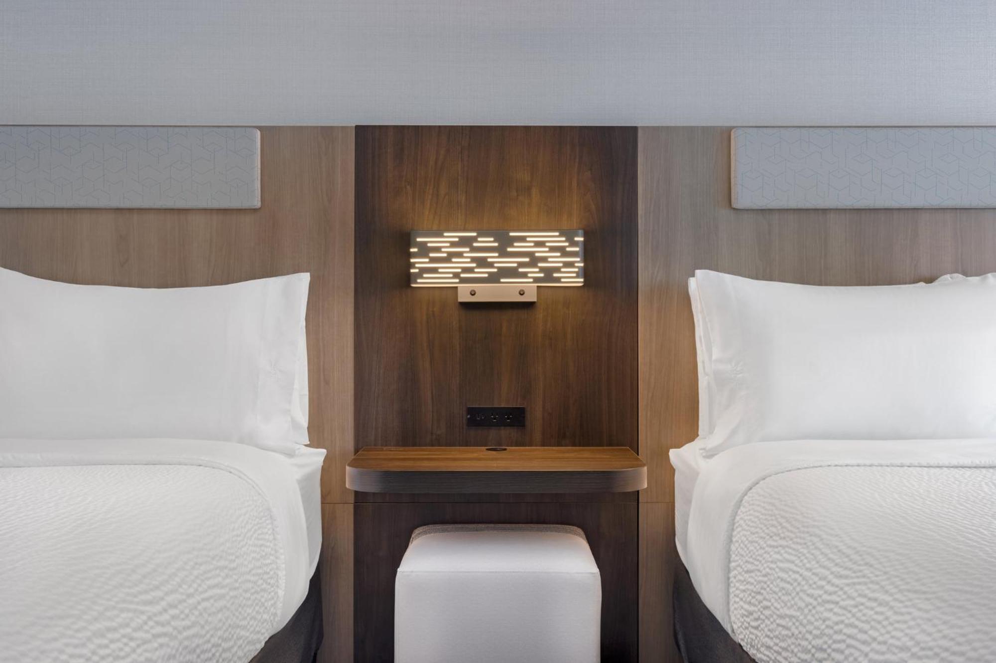 Holiday Inn Express & Suites St Thomas เซนต์ธอมัส ภายนอก รูปภาพ